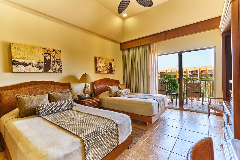 デラックスジュニアスイート, The Royal Haciendas Resort & Spa