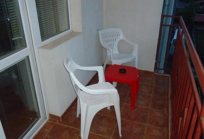 Standard Triple Room with Terrace, Matev