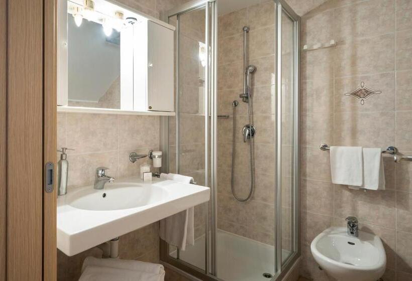 اتاق استاندارد, Mytime Hotels Savoy