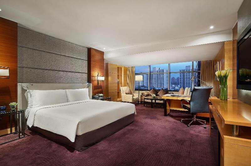 Полулюкс, Hilton Shanghai Hongqiao