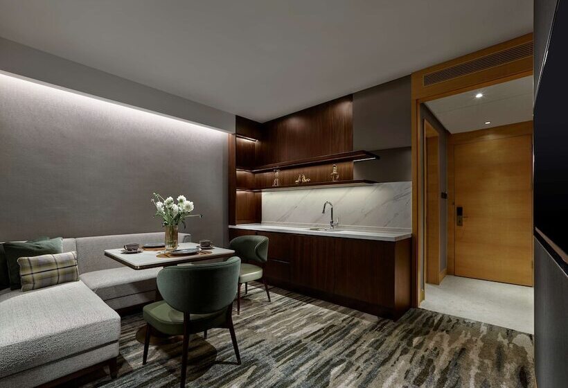 Полулюкс, Hilton Shanghai Hongqiao
