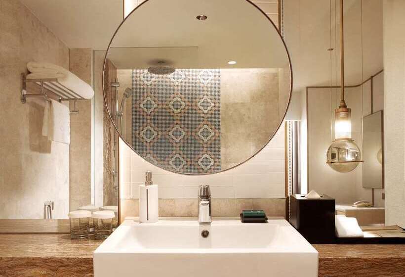 Номер Executive, Hilton Shanghai Hongqiao