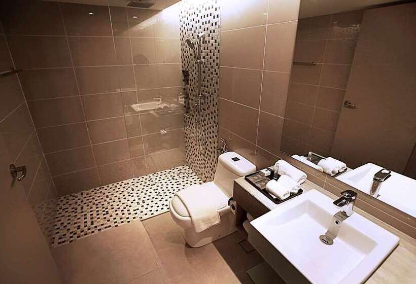 Номер Deluxe, Hilton Shanghai Hongqiao