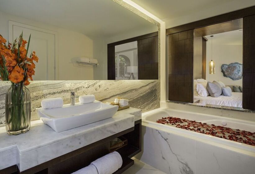小型套房带泳池景, Secrets Royal Beach Punta Cana - Adults Only - All Inclusive