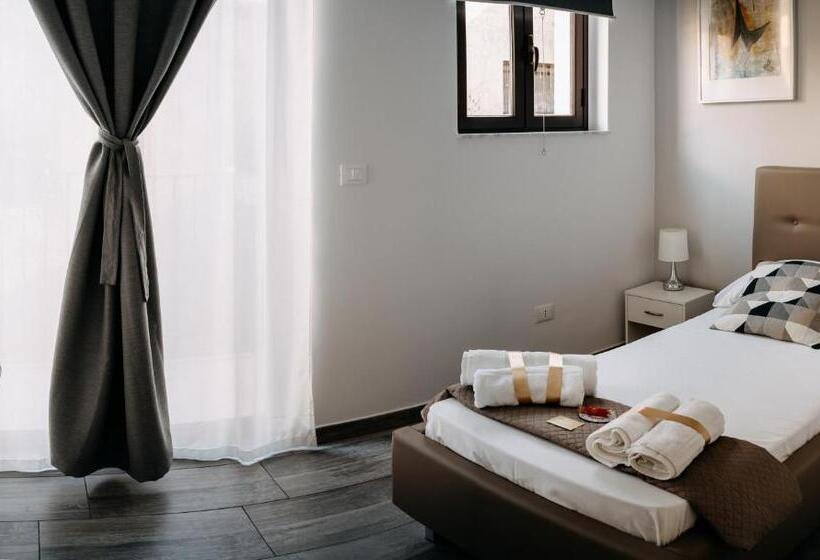 اتاق استاندارد یک نفره, B&b Stramondo