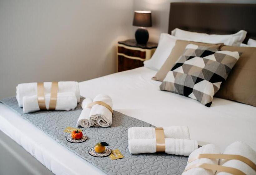 اتاق استاندارد سه نفره, B&b Stramondo