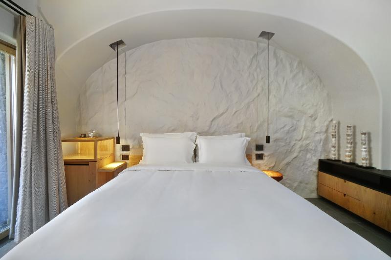Номер Superior, Radisson Blu Zaffron Resort, Santorini
