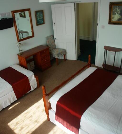 Семейный Номер, Filton Guest House