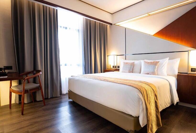 行政房间, Rayz Umm Hotel Malang