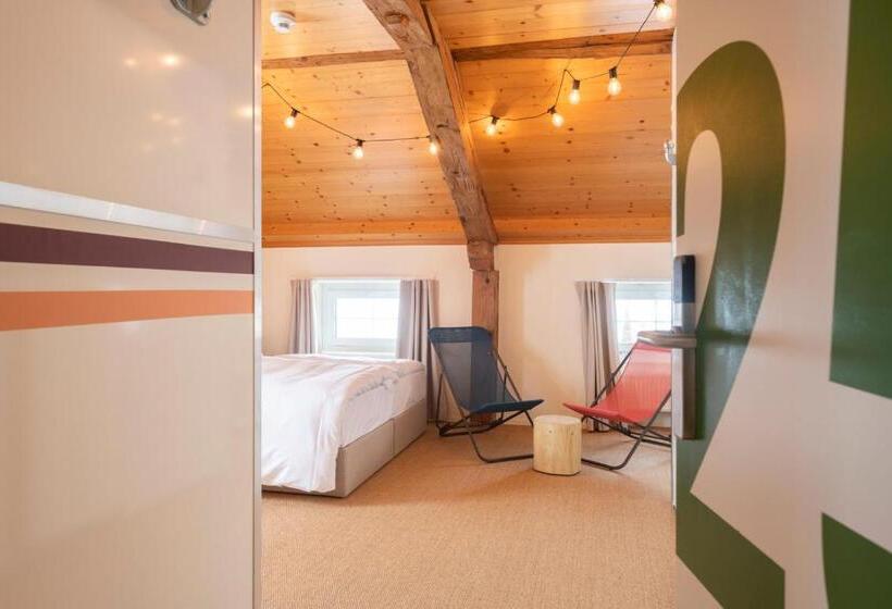 اتاق لوکس, Peanut Mountain Lodge & Le Communal