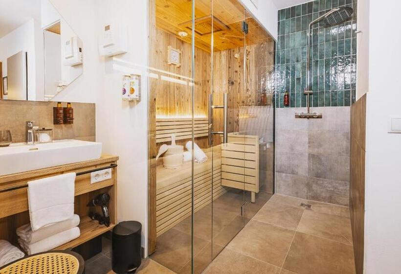 Номер Стандарт, Nikolaus By Avenida Panoramic Wellness Suites