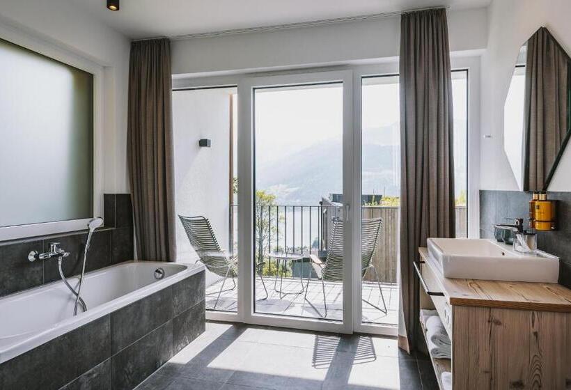 Люкс 2 Спальни, Nikolaus By Avenida Panoramic Wellness Suites