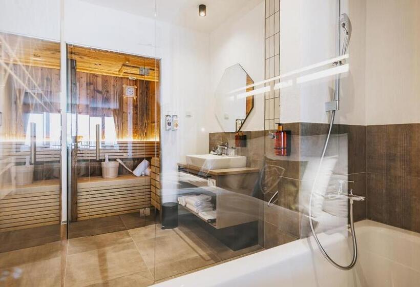 Номер Superior, Nikolaus By Avenida Panoramic Wellness Suites