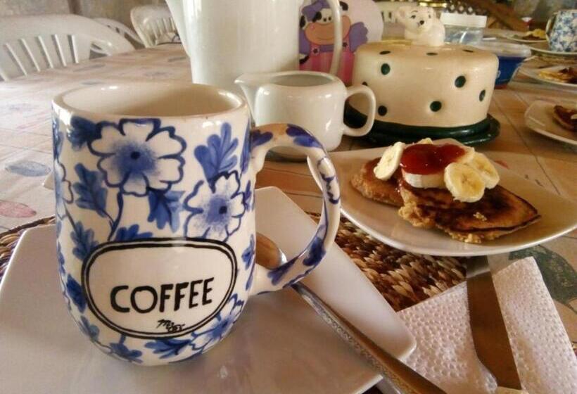 Четырехместный Номер Economy, Buganvilla Guest House