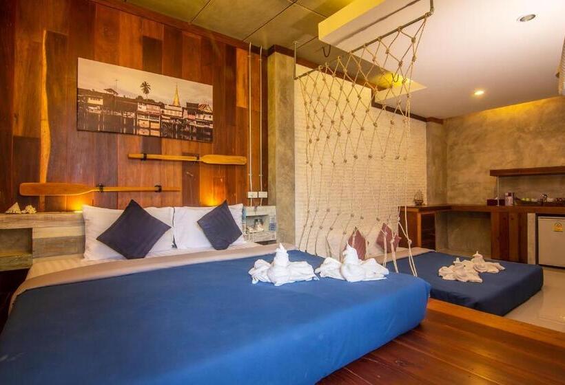 اتاق کلاسیک چهارنفره, Windy Seaview Resort