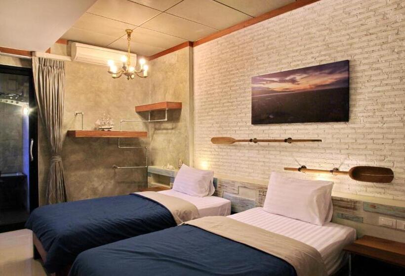اتاق استاندارد با چشم‌انداز استخر, Windy Seaview Resort