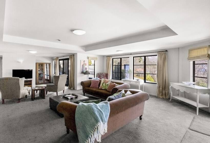 Апартаменты 3 Спальни, The Glebe Apartments