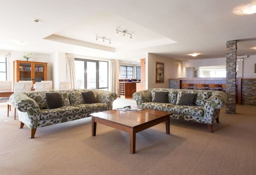 Апартаменты Пентхаус 1 Спальня, The Glebe Apartments