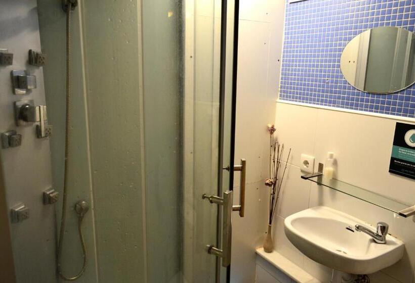 Кровать в Общей Комнате, Albergue O Fogar De Teodomiro