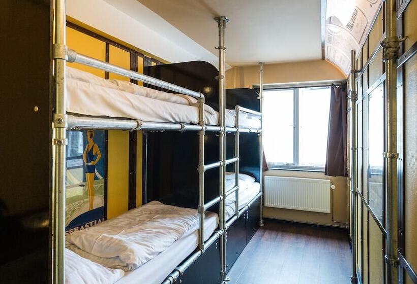 스탠다드 룸 공동 욕실, Copenhagen Downtown Hostel
