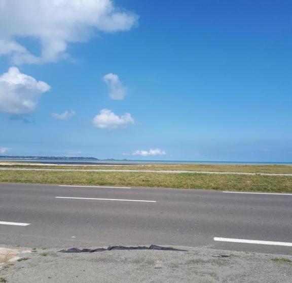اتاق استاندارد با چشم‌انداز دریا, Rose De La Mer