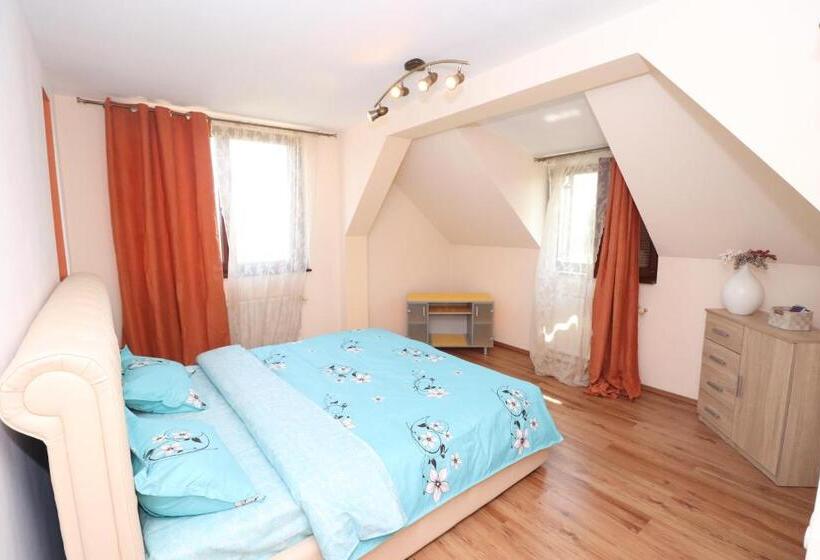 اتاق استاندارد, Casa Din Deal