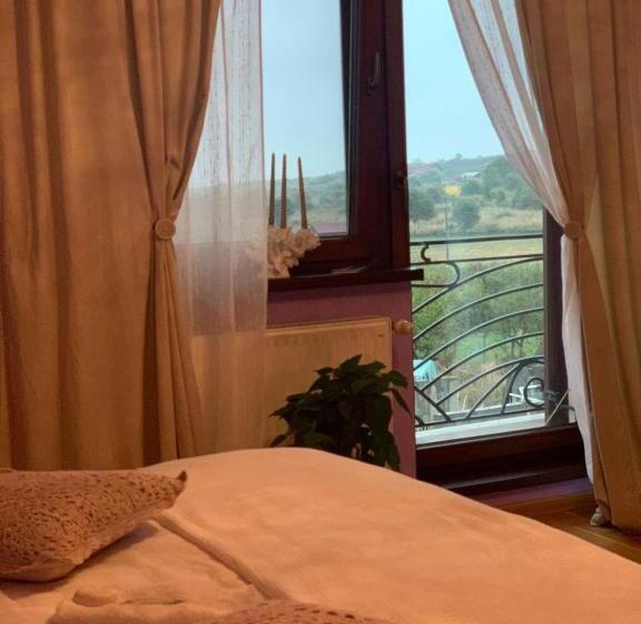 Номер Стандарт с Балконом, Casa Din Deal