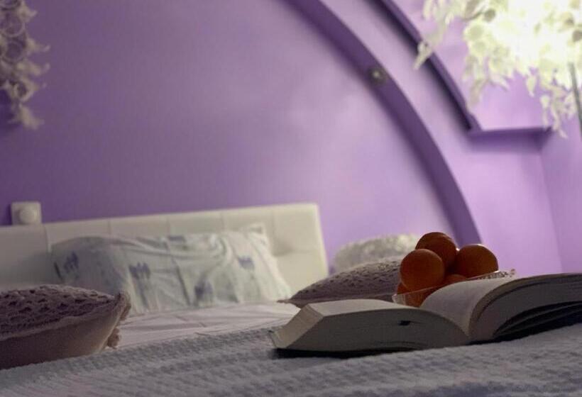 اتاق استاندارد با بالکن, Casa Din Deal