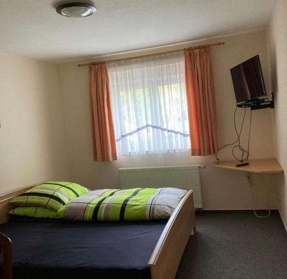 标准间, Pension Tom´s Hütte