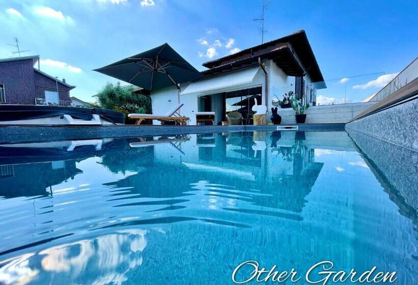 스탠다드 룸 킹사이즈 침대, Other Garden   Luxury Bed And Breakfast