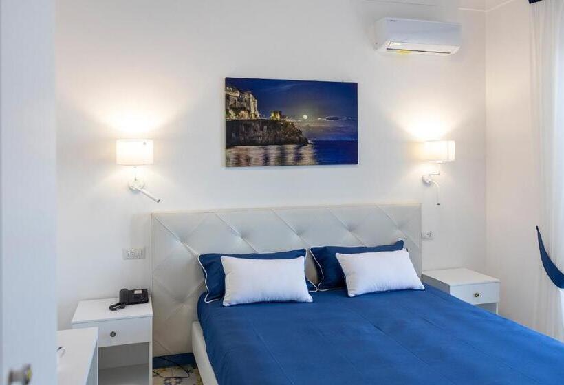 Номер Стандарт Вид на Море с Террасой, Locanda Costa D'Amalfi