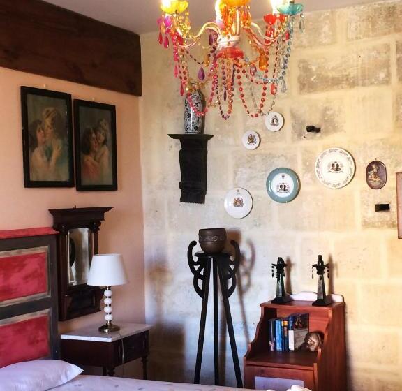 اتاق استاندارد یک نفره, Luciano Valletta Boutique