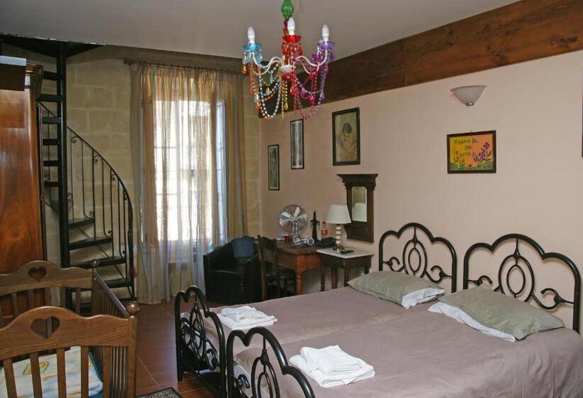 اتاق استاندارد چهار تخته, Luciano Valletta Boutique