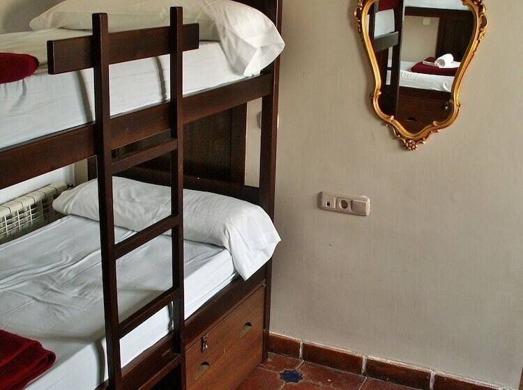 تختخواب در اتاق مشترک, Oasis Backpackers  Hostel Granada
