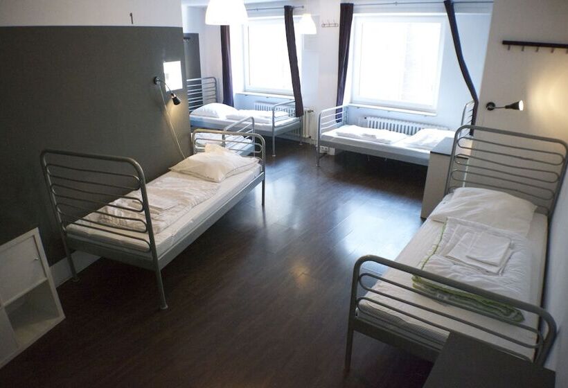 Номер Стандарт Совместная Ванная, Station Hostel For Backpackers