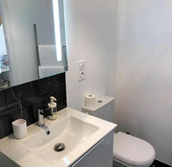Стандартный Номер Кровать Кинг, Studiocaroline44, 2 Studios Entre La Ville Et La Mer, Parking, Cuisine, Moins De 15min De L Aéroport