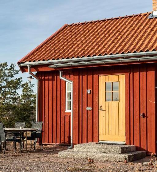 Дом 2 Спальни, Bergs Gård & Hållsvikens Gård