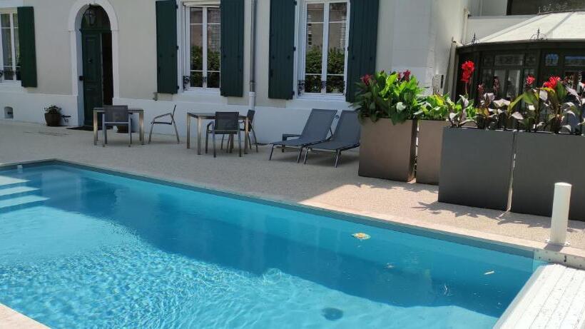 Номер Deluxe Кровать Кинг, Les Jardins De La Fontaine