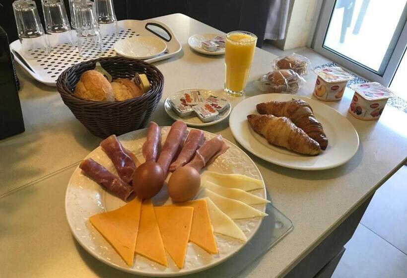 اتاق استاندارد یک نفره, The Cloisters Bed And Breakfast