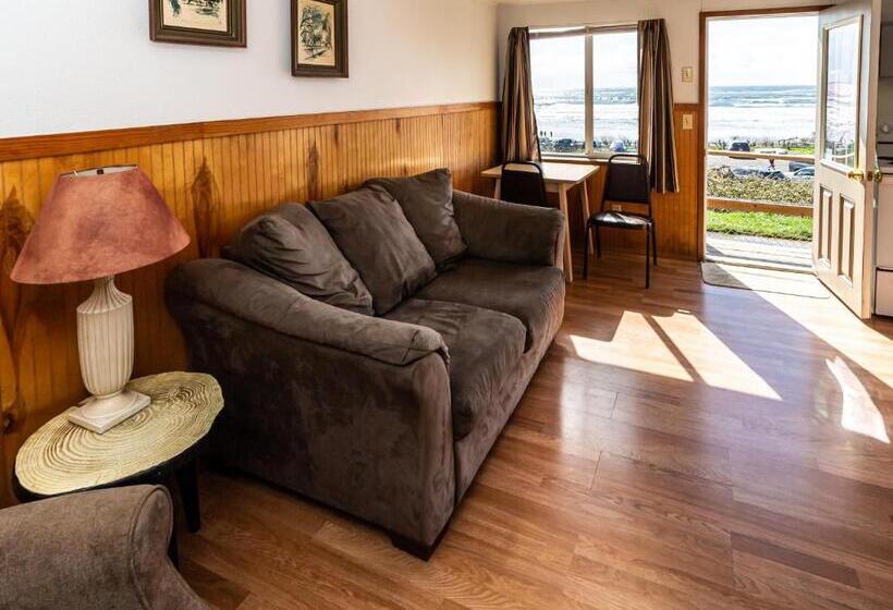 Номер Deluxe, Oceanside Ocean Front Cabins
