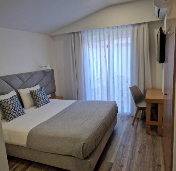标准间带阳台, Soldouro Train Suites