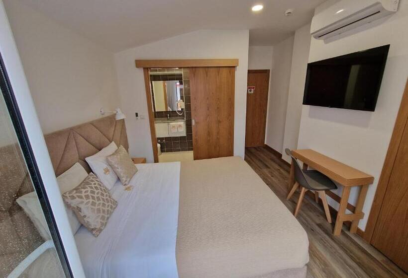 标准间带阳台, Soldouro Train Suites