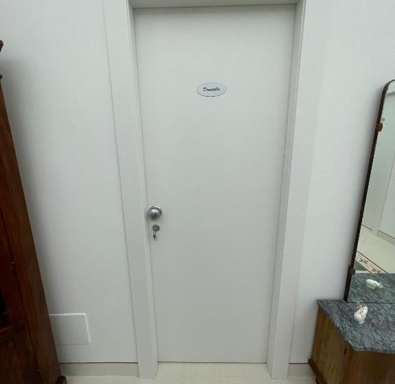 디럭스 룸, Casa Crispi