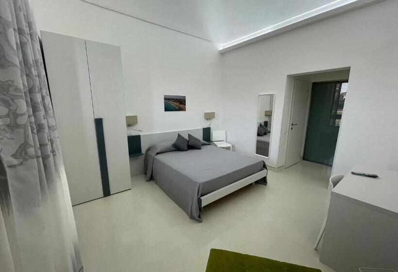 스탠다드 룸 킹사이즈 침대, Casa Crispi