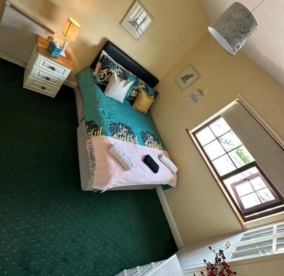 标准间, Edwards Cosy B&b