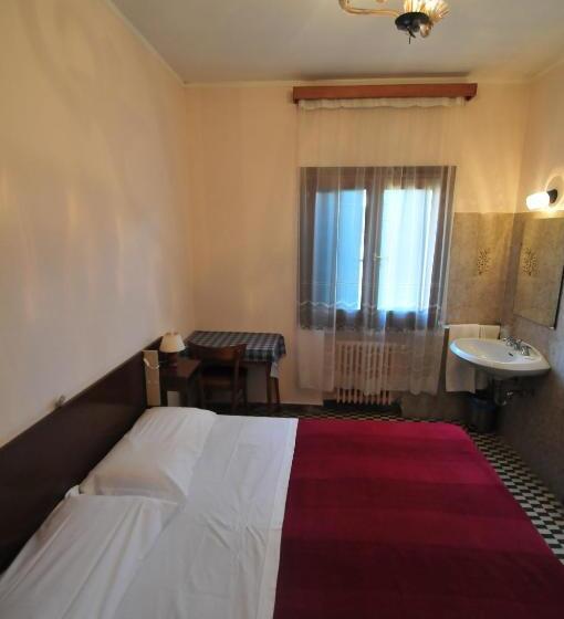 Standaardkamer met Gedeelde Badkamer, Locanda Sant Anna