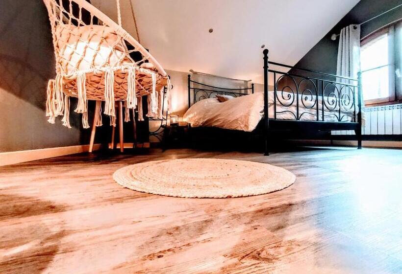 Номер Стандарт Вид на Бассейн, La Maison Cachée Du Pavillon Bellevue