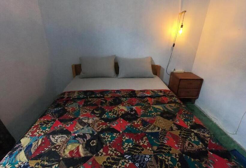 اتاق استاندارد, Owl Hostel Karimunjawa