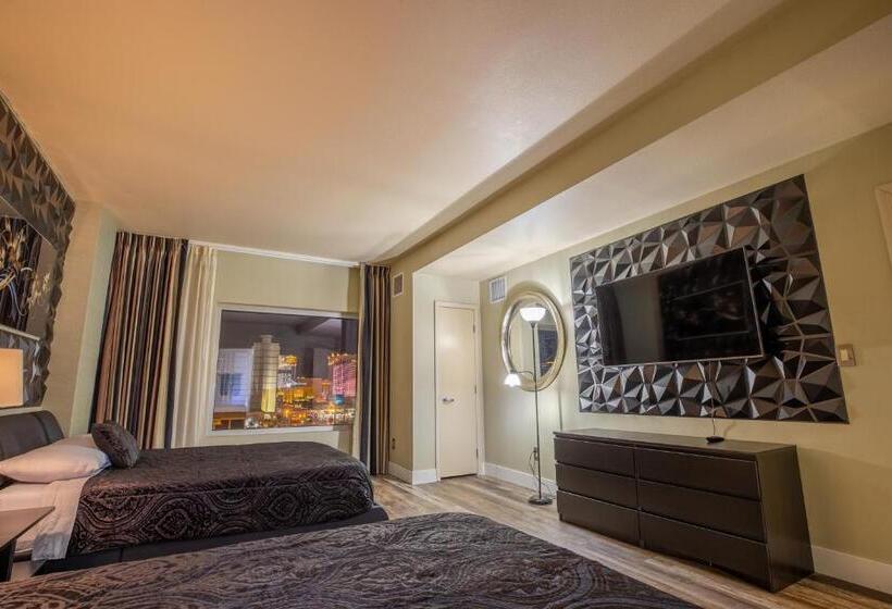 1 Bedroom Penthouse Apartment, 2100 Sqft Penthouse Suite W/ Strip Views! Pool Gym