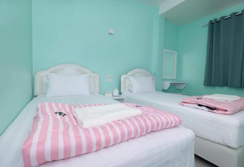 エコノミールーム, Lomluang Hostel&